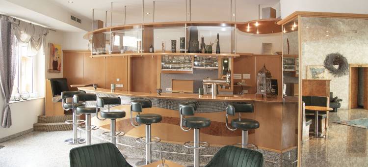 航道酒店(Fairway Hotel)图片