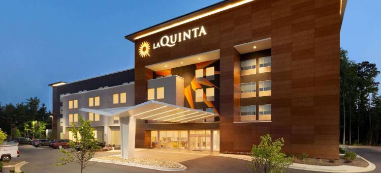 岩石丘拉昆塔温德姆套房酒店(La Quinta Inn & Suites by Wyndham Rock Hill)图片