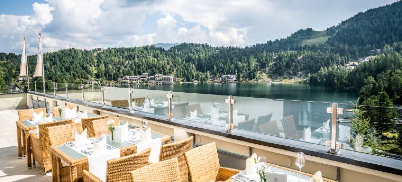 图拉切尔霍尼全景酒店(Panorama Hotel Turracher Höhe)图片