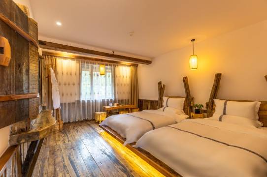 竹安隐所客栈(长大路分店)