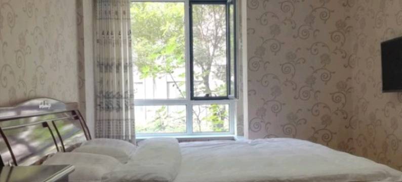 云游客公寓(海滨西路分店)图片