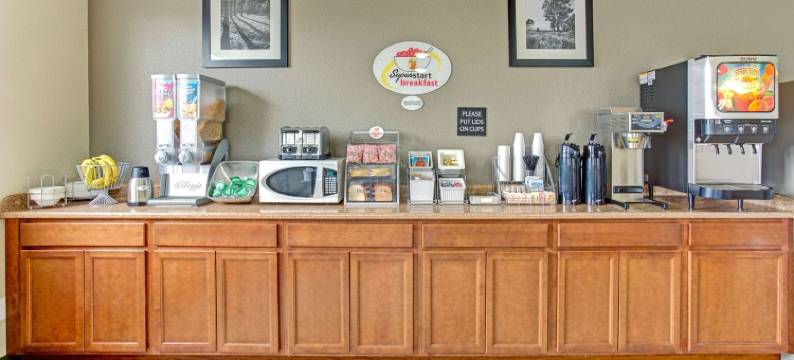 格尼速8酒店(Super 8 by Wyndham Gurnee)图片