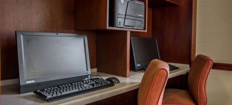 比尔特莫尔东凯艺套房酒店(Quality Inn & Suites Biltmore East)图片