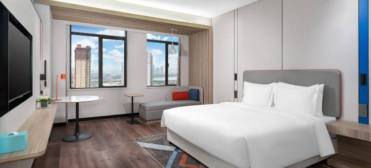 南昌智选假日酒店(青山湖风景区八一广场店)图片