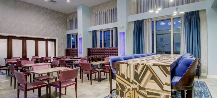 马萨诸塞州波士顿/斯托顿欢朋酒店及套房(Hampton Inn & Suites Boston/Stoughton, Ma)图片