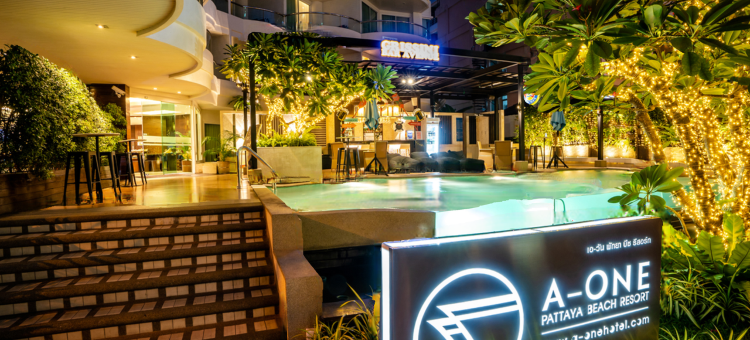 芭堤雅爱湾海滩度假酒店(A-One Pattaya Beach Resort)图片