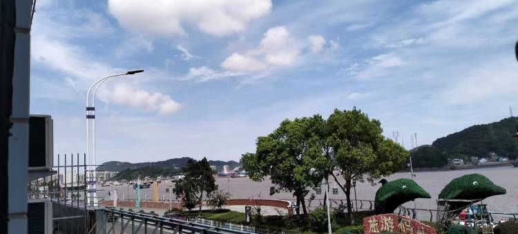 拾光觅海民宿(渔港中路店)图片