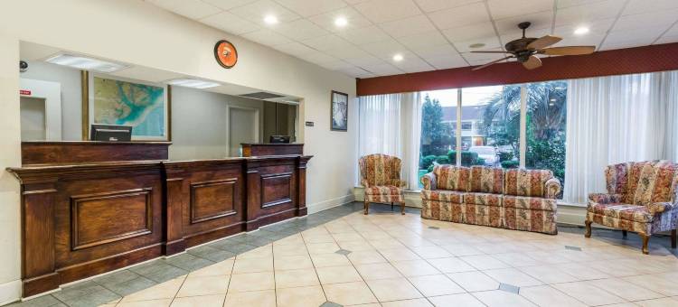 速8酒店-温德姆哈迪维尔萨凡纳北(Super 8 by Wyndham Hardeeville)图片