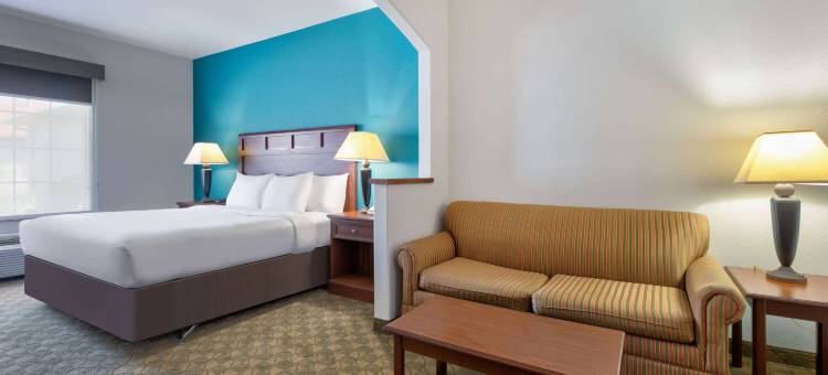 格伦罗斯呗盟套房酒店(Baymont Inn & Suites by Wyndham Glen Rose)图片