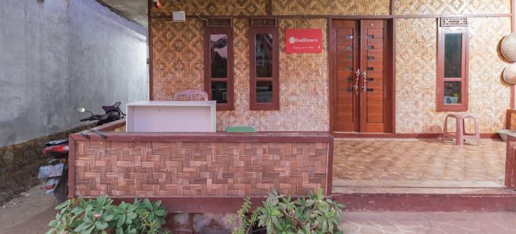 红多兹酒店@苏卡布米奇里图地质公园(RedDoorz @ Geopark Ciletuh Sukabumi)图片