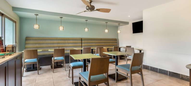 蒙特利贝斯特韦斯特优质酒店(Best Western Plus Monterey Inn)图片