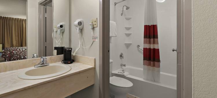 凯夫城红顶套房酒店(Red Roof Inn & Suites Cave City)图片