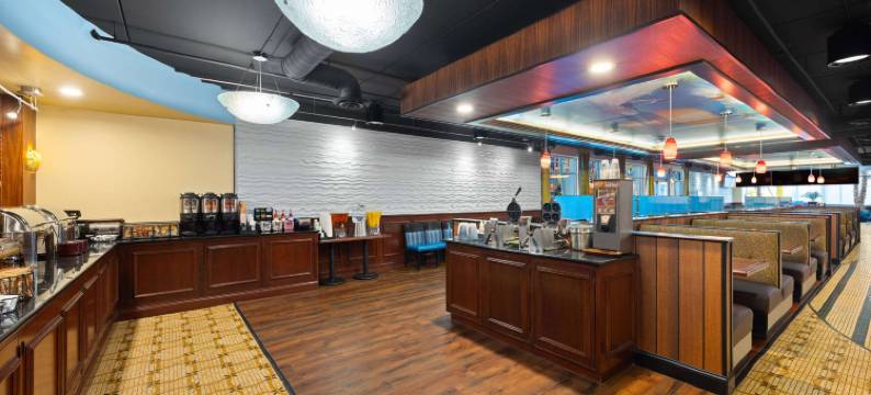 温德姆瓦提基水上乐园拉昆塔温德姆酒店套房(La Quinta Inn and Suites by Wyndham at WaTiki Waterpark)图片