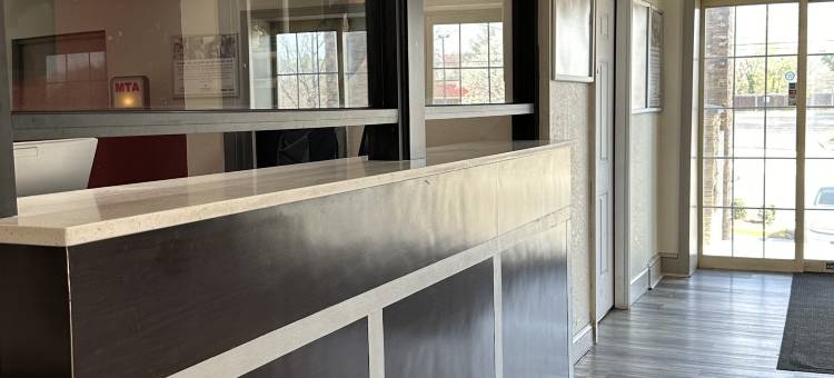 弗吉尼亚里士满霍姆汤公寓(HomeTowne Studios Richmond, VA – W Broad St)图片