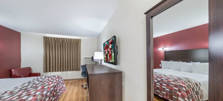 登顿红顶套房酒店(Red Roof Inn & Suites Denton)图片