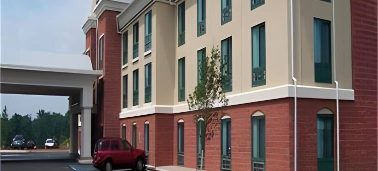 智选假日套房酒店鼓黑泽尔顿(I - 80)(Holiday Inn Express & Suites Drums-Hazleton (I-80))图片