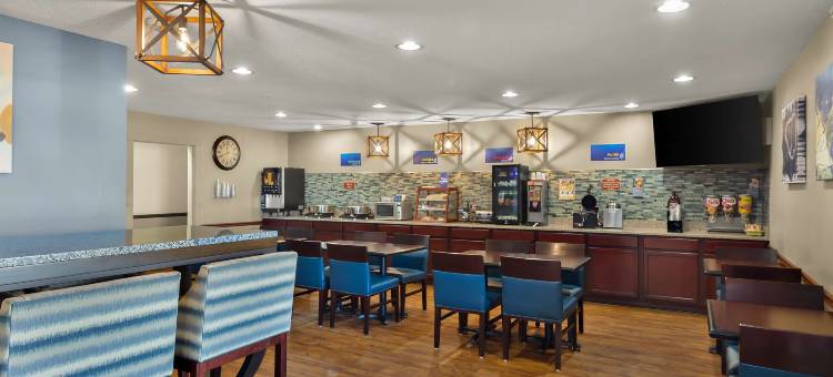 雷克伍德贝斯特韦斯特优质酒店(Best Western Lakewood Inn)图片