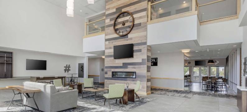 胡椒树南帕市政中心贝斯特韦斯特优质酒店(Best Western Plus Peppertree Nampa Civic Center Inn)图片