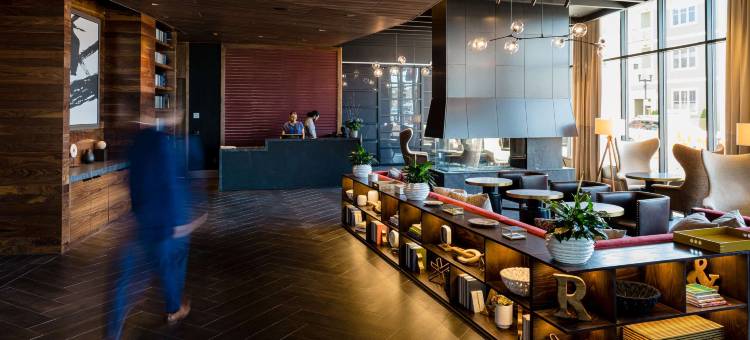 波士顿索莫维尔坎布里亚酒店(Cambria Hotel Boston Somerville)图片