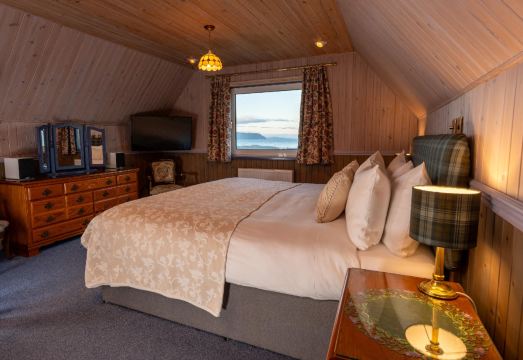 Ptarmigan Cottage Hotel Overview