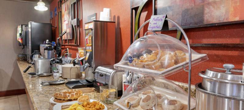 瀑布贝斯特韦斯特优质套房酒店(Best Western Plus Cascade Inn  Suites)图片