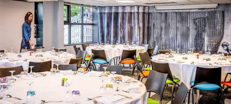 宜必思快捷里尔蒙桑巴勒尔酒店(Ibis Budget Lille Marcq-en-Baroeul)图片