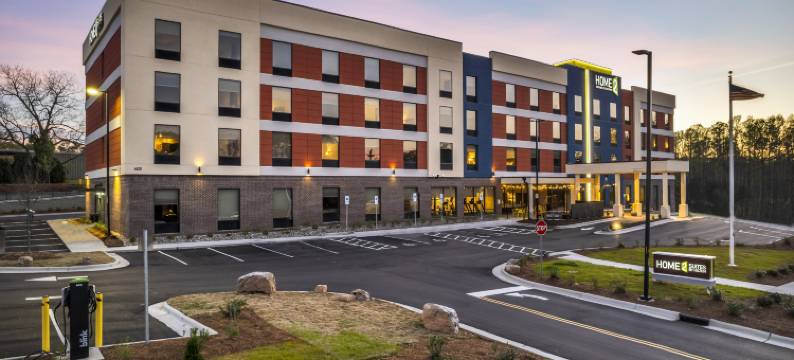 罗利州立竞技场希尔顿惠庭酒店(Home2 Suites by Hilton Raleigh West Lenovo Center)图片