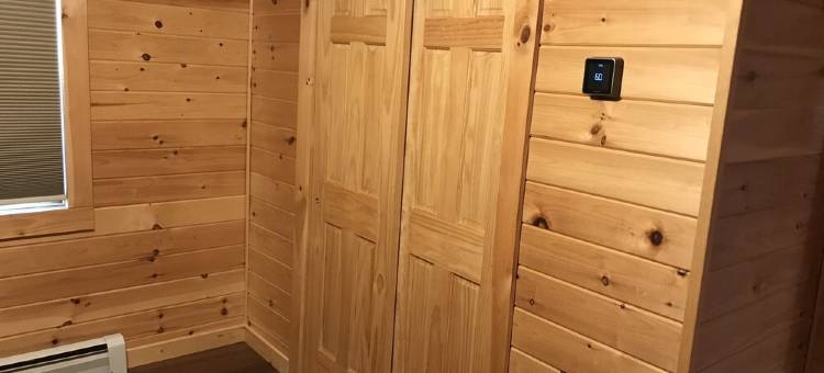 新罕布什尔皮茨堡村温馨木屋 - 直通雪地摩托及全地形车步道(Cozy Cabin in Pittsburg NH Village - DIRECT SNOWMOBILE & ATV TRAIL ACCESS)图片