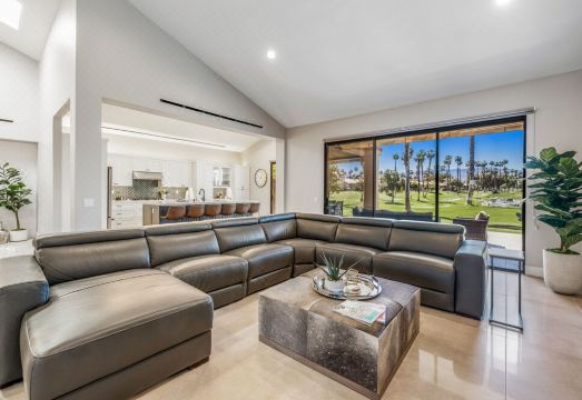 Beautiful Condo with Mountain & Sunset Views! Access to Tennis Courts & Pools! Hotel Overview