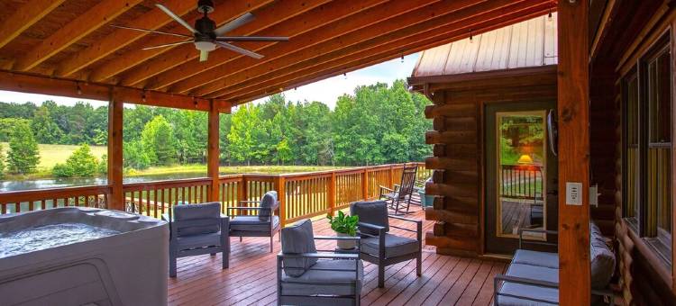 Two Stunning Lakefront Cabins w/ Hot Tubs on 25 Acre Nature Retreat图片