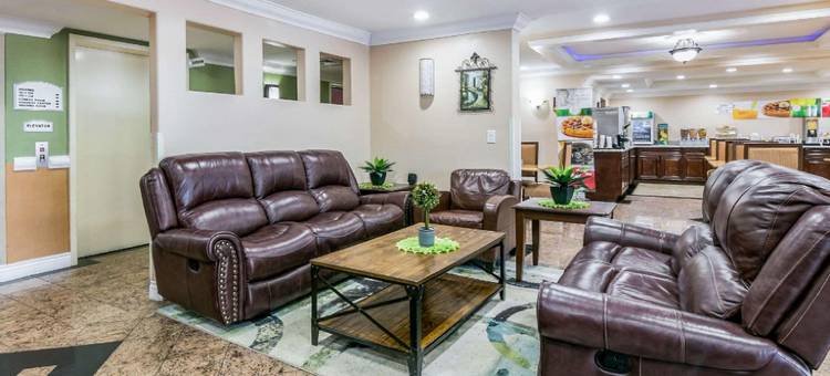 Baymont by Wyndham College Park Atlanta Airport South图片