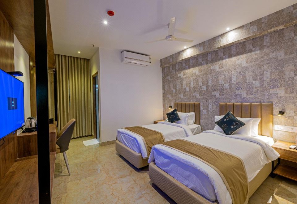 Grand Continent, Gachibowli Hotel Hotel Overview
