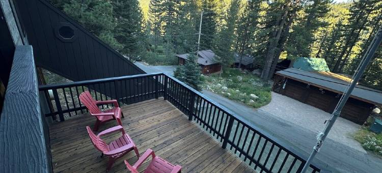 奥林匹克谷帕利塞德斯度假村 & 塔霍城温馨木屋(Cozy Cabin in Olympic Valley, Next to Palisades Resort & Tahoe City)图片