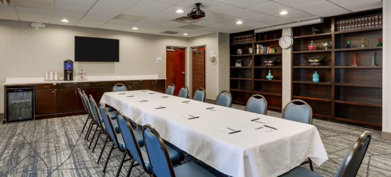 智选假日套房酒店加兹登的W -近阿塔拉(Holiday Inn Express & Suites GADSDEN W-NEAR ATTALLA by IHG)图片