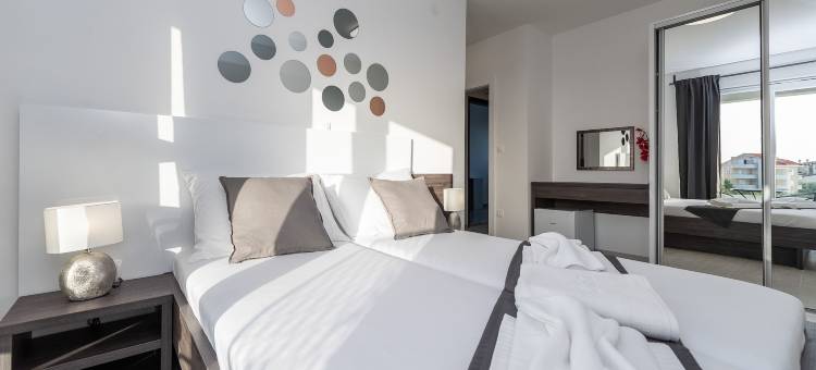 马里斯泳池别墅公寓及客房B(Apartments & Rooms Pool Villas Maris B)图片
