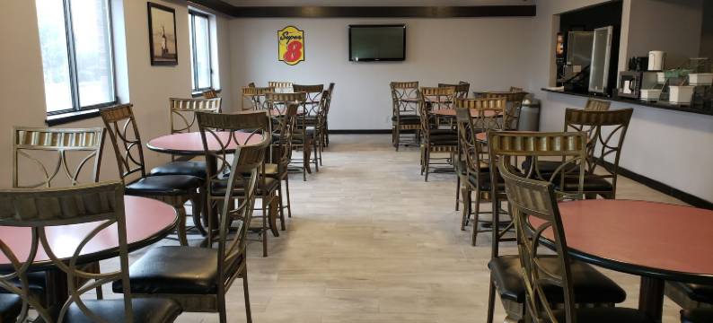 密尔沃基机场速8酒店(Super 8 by Wyndham Milwaukee Airport)图片