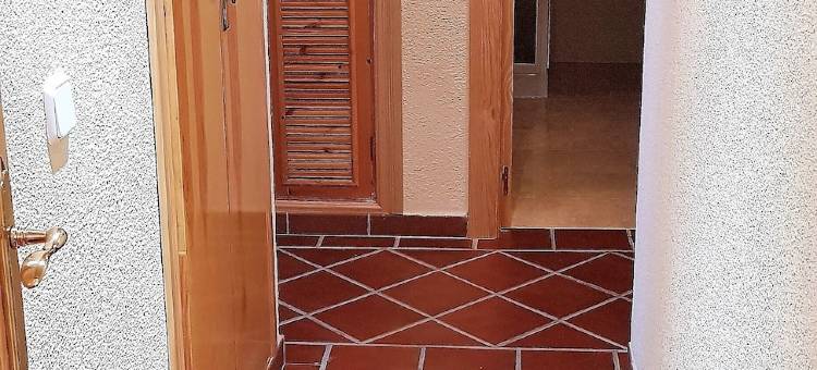 托多西亚拉内华达巴哈区 - 缆车旁(Todosierranevada Zona Baja - Montblanc Vistas A la Montana - Junto a Los Telecabinas)图片