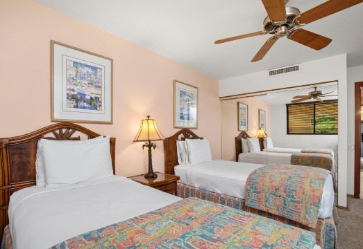 Breathtaking Views and Luxury Amenities - Stunning Oceanfront Getaway Hotel Overview