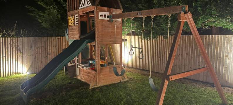 Luxury Retreat, Hot tub,  SK Massage Bed & Tesla图片