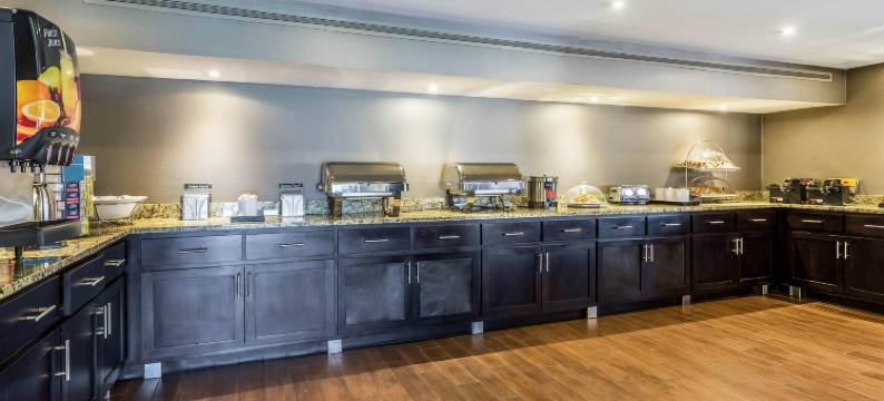 亨茨维尔研究园凯隆波因特酒店(Clarion Pointe Huntsville Research Park)图片