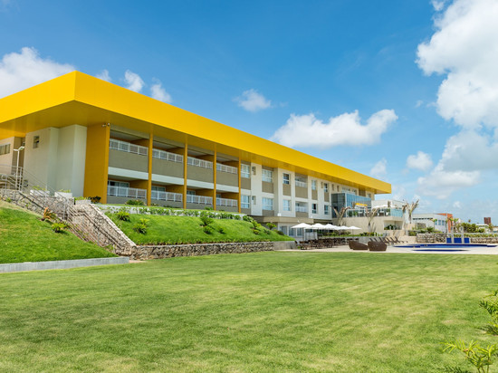 瑟纳克巴雷拉罗萨酒店