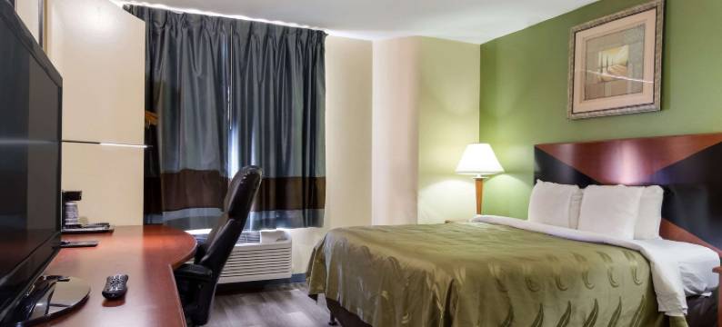 休斯顿东贝敦凯艺酒店(Quality Inn Baytown - Houston East)图片