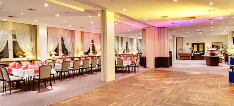 罗斯托克托尔卡溪利诺酒店(Hotel Ziegenkrug Rostocker Tor)图片