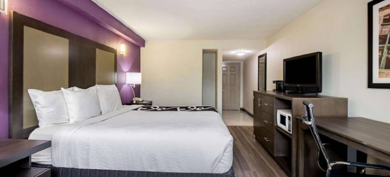 拉昆塔温德姆酒店西长枝/NJ海岸地区(La Quinta Inn by Wyndham West Long Branch/NJ Shore Area)图片