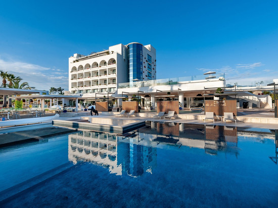 麦可帕埃斯图姆酒店