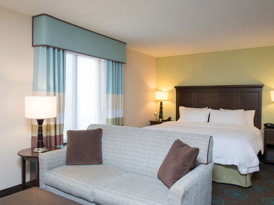 科科莫希尔顿欢朋旅馆&套房酒店