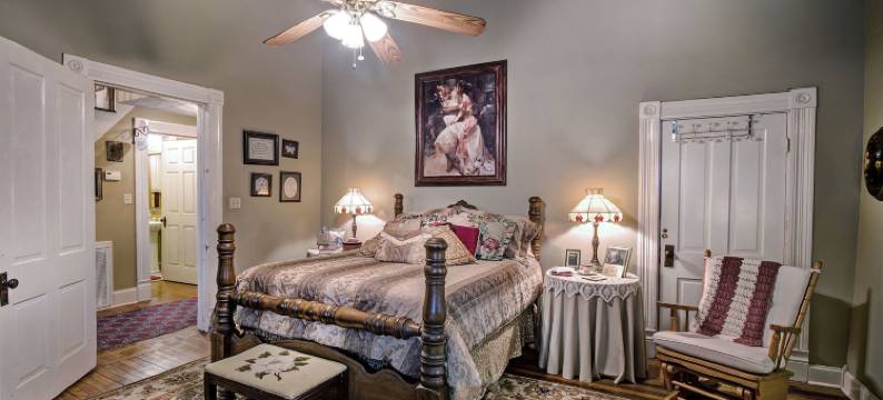 克莱德与玛丽民宿(Clyde and Marie's Bed & Breakfast)图片