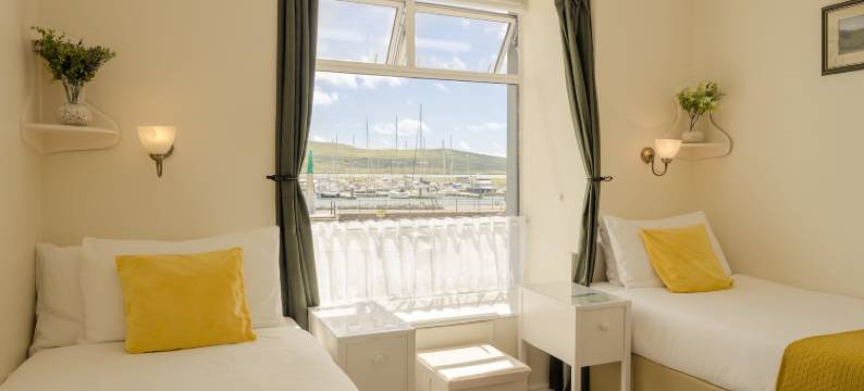 水滨(The Waterfront)图片