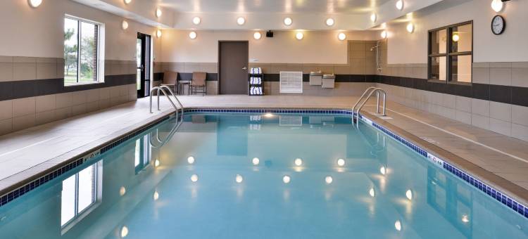 恩波里亚西北智选假日酒店及套房(Holiday Inn Express & Suites Emporia Northwest)图片