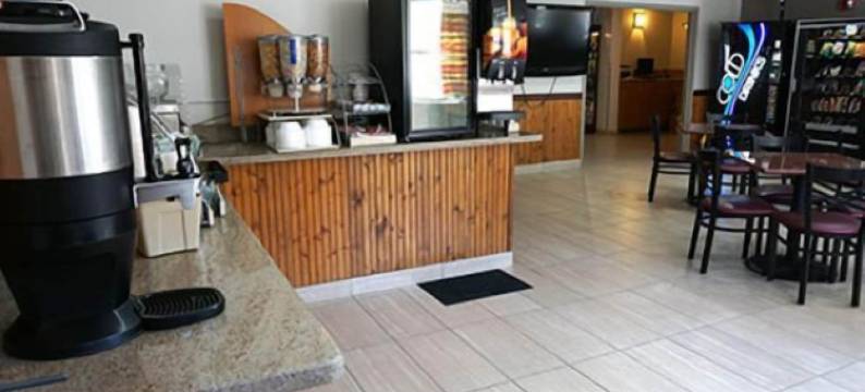 鲁伊多索山酒店(Ruidoso Mountain Inn)图片